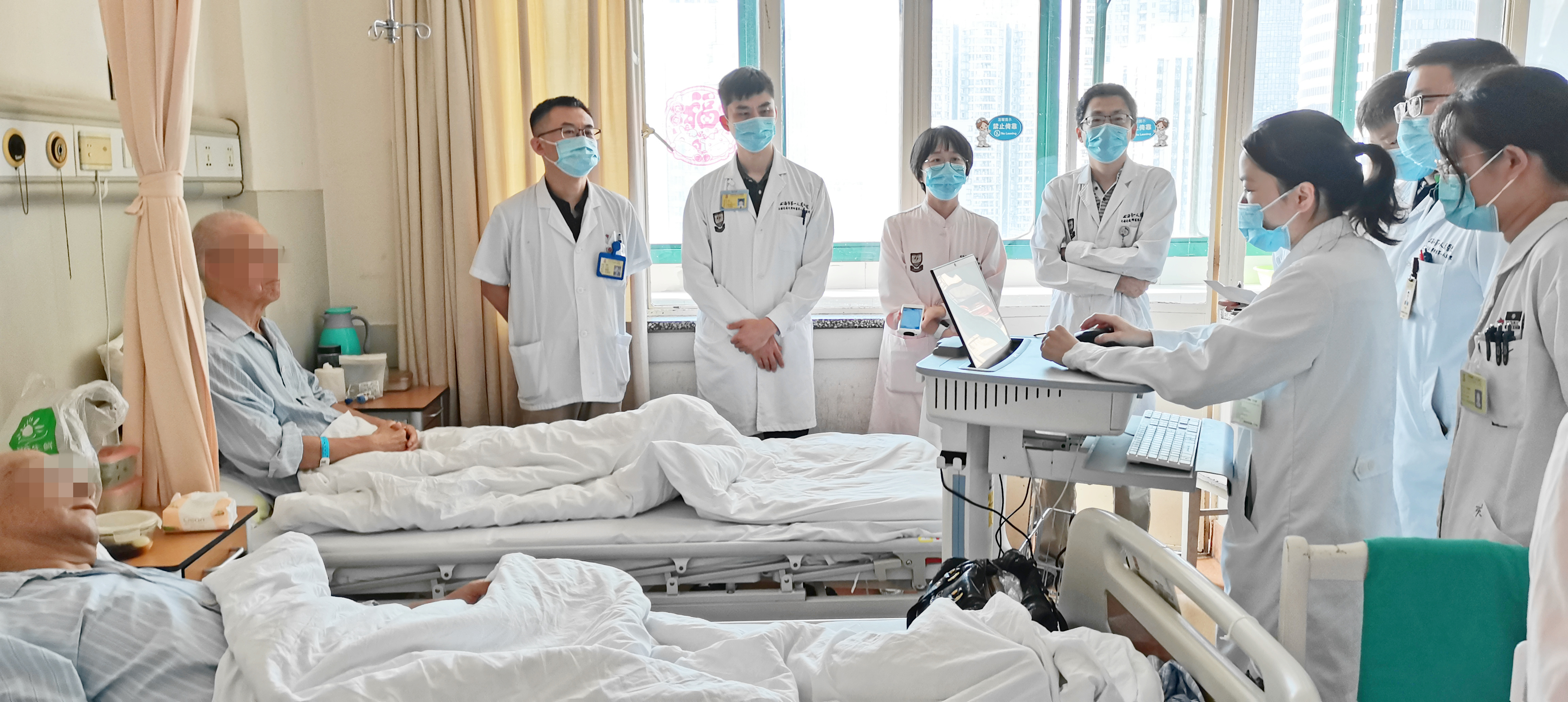 Dr. Long Jiang and team at Shanghai First People's Hospital
